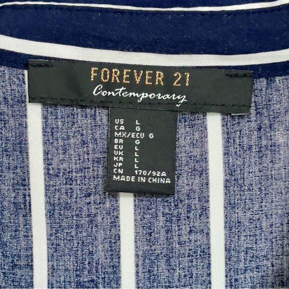NWOT Forever 21 Womens Long Sleeve Button Down Shirt Blue Striped - Large - Picture 4 of 6